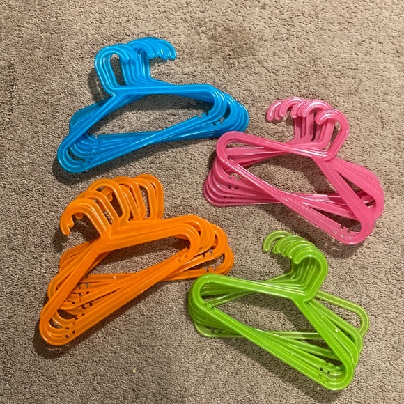 IKEA Bagis (32) Children’s Colorful Plastic Hangers. - Picture 4 of 4